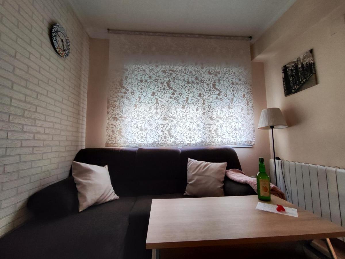 Apartamento De 2 Habitaciones A Un Paso De Begona Gijón Exteriör bild